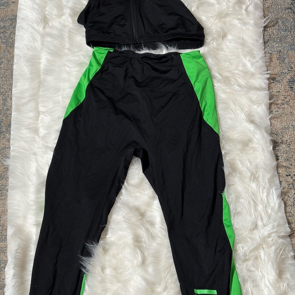Ganni Black and Green Leggings Athletic Performance